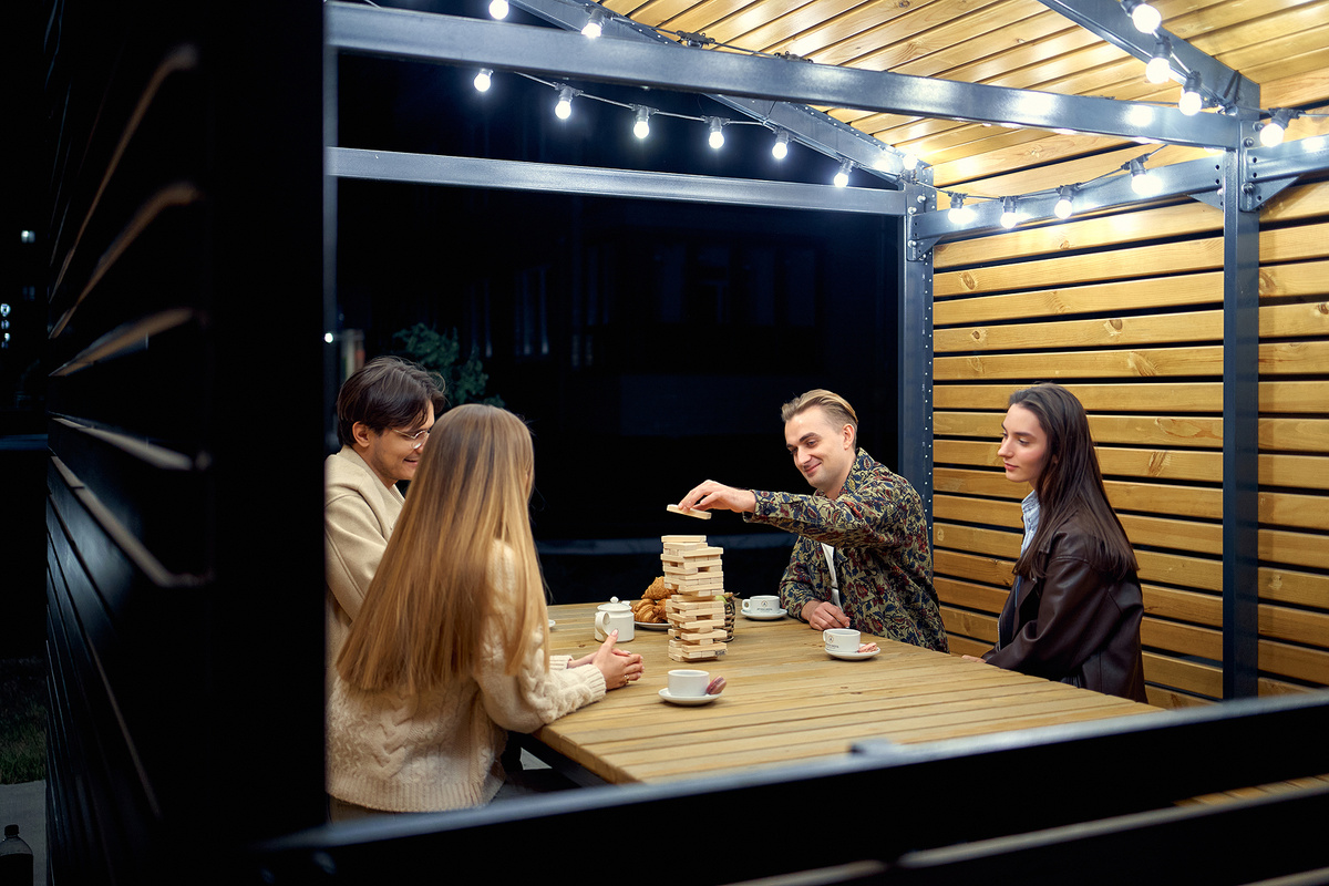 Фото: Уютные беседки на территории Авторский квартал "Романовский"