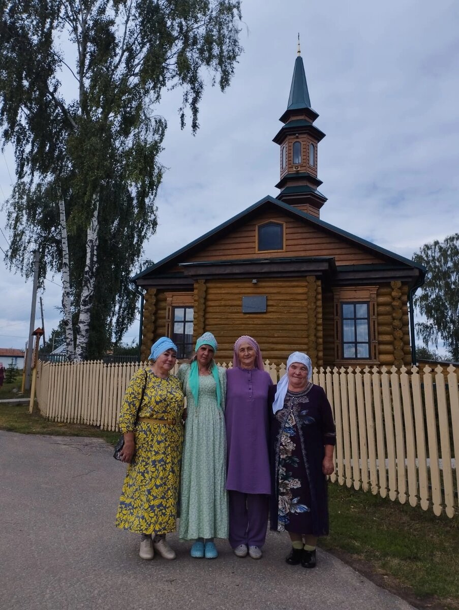 Своё новое стихотворение я посвящаю маме.