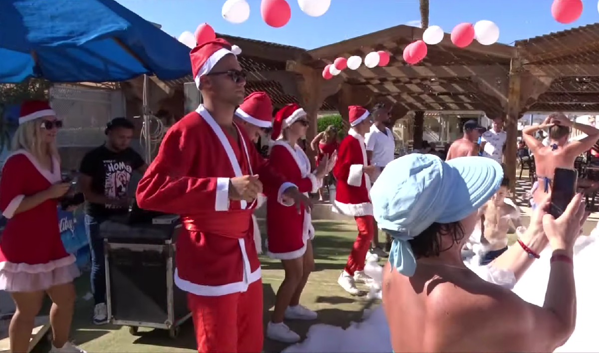 Мыльное шоу в отеле Египта