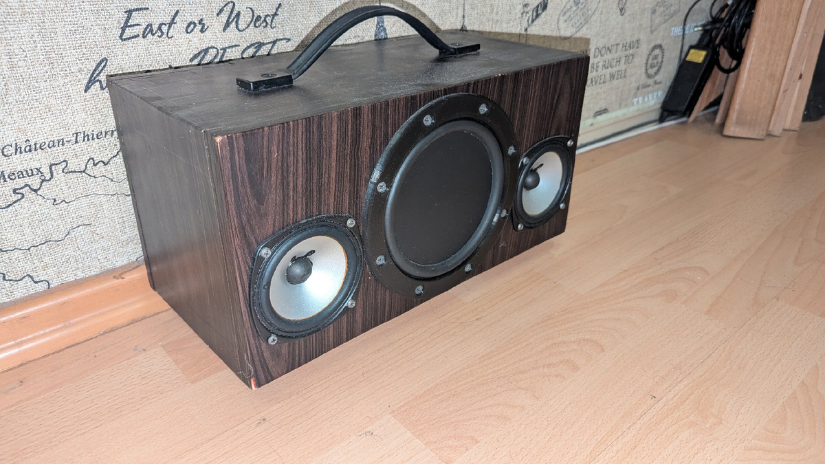 Да, время ее уже потрепало за время использования.