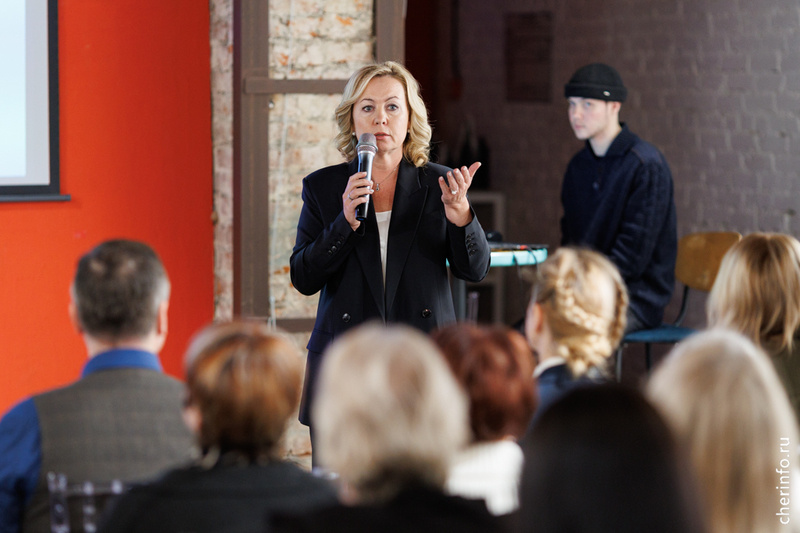    В фотобанке уже больше 390 профессиональных фотографий хорошего качества.