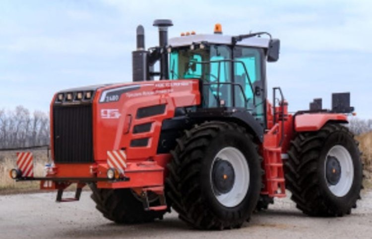    В поля Липецкой области выйдет именная сельхозтехника