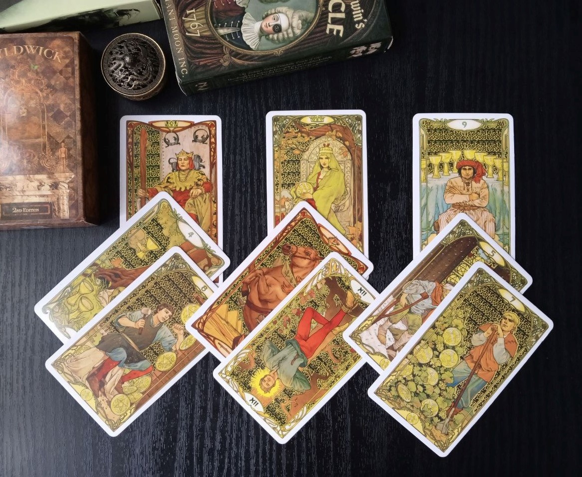 Ответ смотрим на колоде таро "Золотое Арт-Нуво"