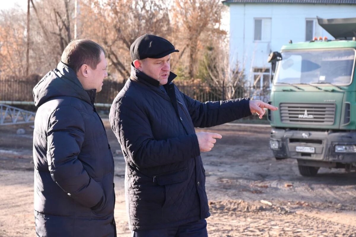    В Оренбурге продолжается строительство школы №65 в Южном