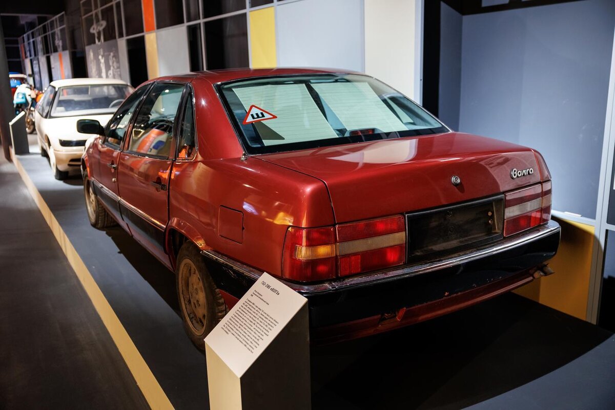 Уникальный автомобиль ГАЗ-3105. Пресс-служба Музея Транспорта Москвы