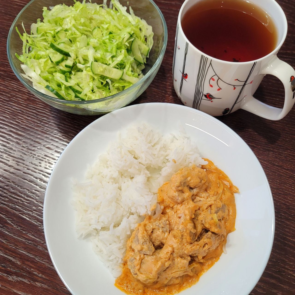 Спасибо Аннушке (канал Записки старой девы), это у нее вечно на тарелочках салаты из какой-нибудь тонконарезанной капусты, вдохновляет.