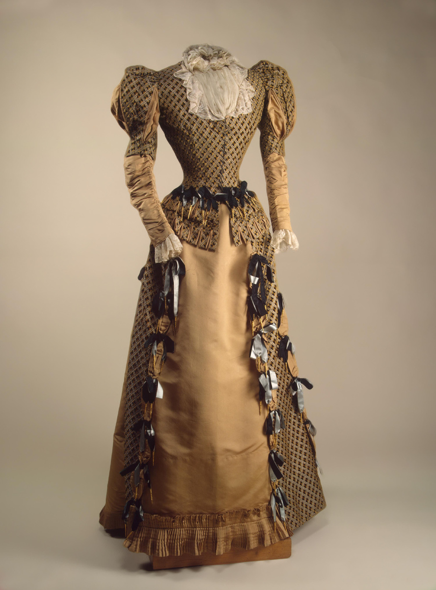 Платье визитное императрицы Марии Федоровны. Франция, Париж, 1880-е гг.