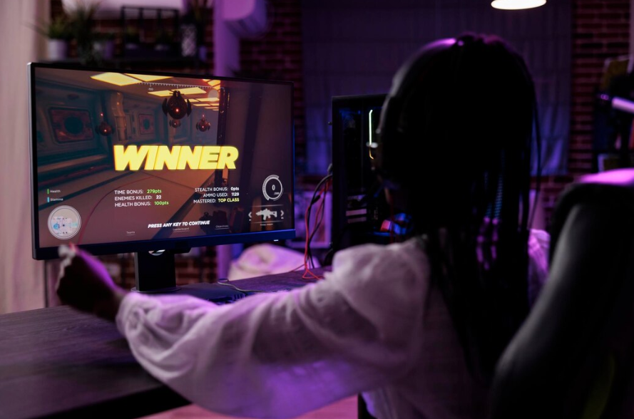 Источник изображения: https://ru.freepik.com/free-photo/content-creator-playing-video-games-tournament-computer-celebrating-win-female-player-winning-action-gaming-championship-having-fun-with-online-gameplay-competition-pc_29168436.htm#fromView=search&page=1&position=40&uuid=d0469c86-37db-452f-ac07-8dfc52b0374c