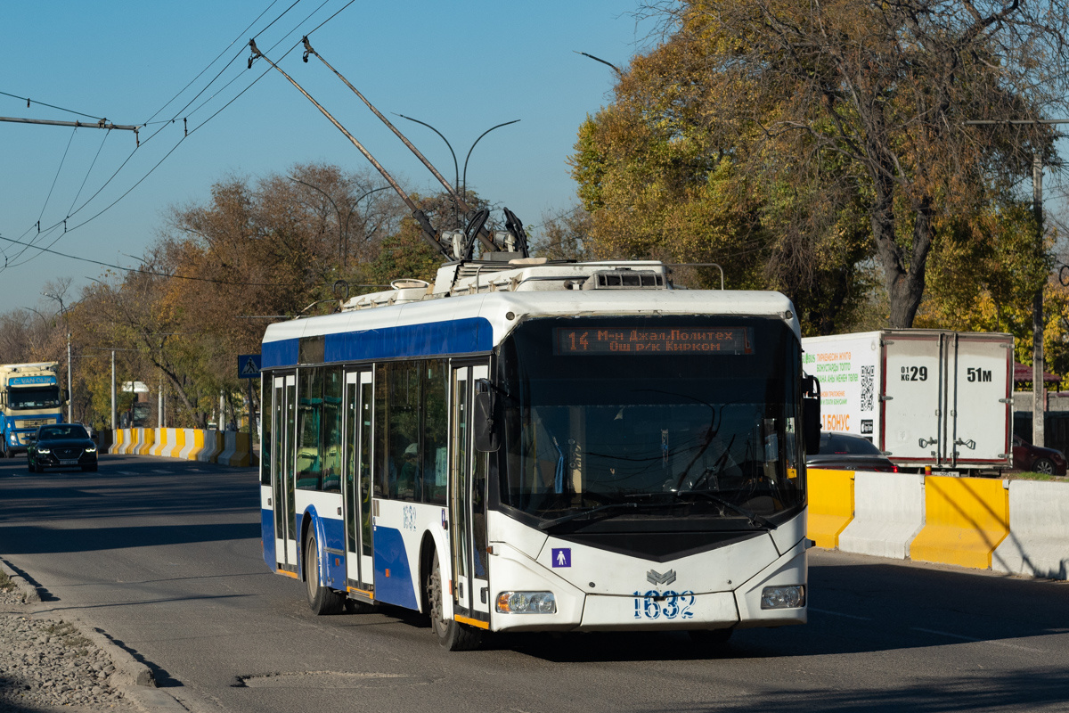 АКСМ-321 "Сябар" в последний день работы троллейбуса в Бишкеке 3 ноября 2024 года. Источник - https://transphoto.org/photo/2033722/