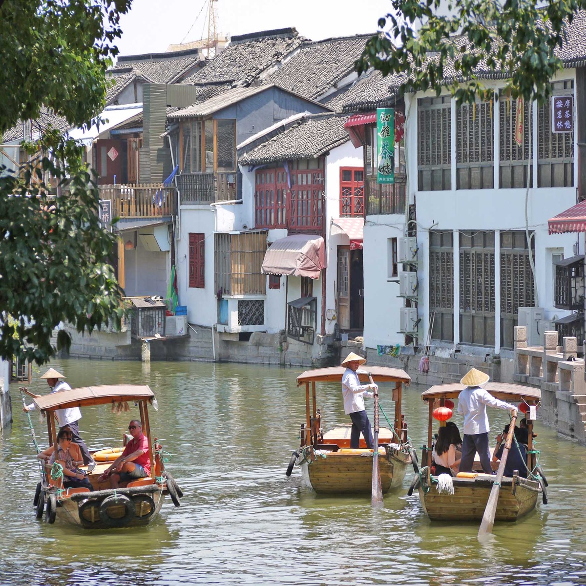 Китай, Чжуцяцзяо. «И мячик достанем!».