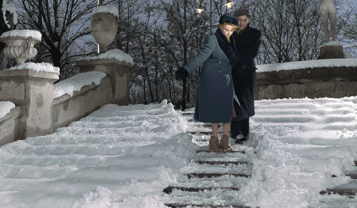    Кадр из фильма "Весна на заречной улице". Кадр: Первый канал