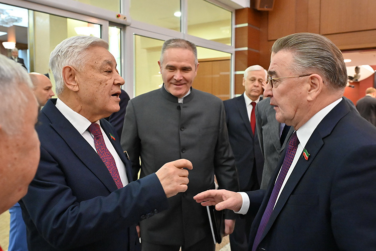    Фарид Мухаметшин и Альберт Хабибуллин.   
Фото:  gossov.tatarstan.ru