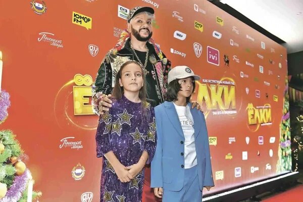    Филипп Киркоров с детьми, фото: Фото: Иван МАКЕЕВ, КП