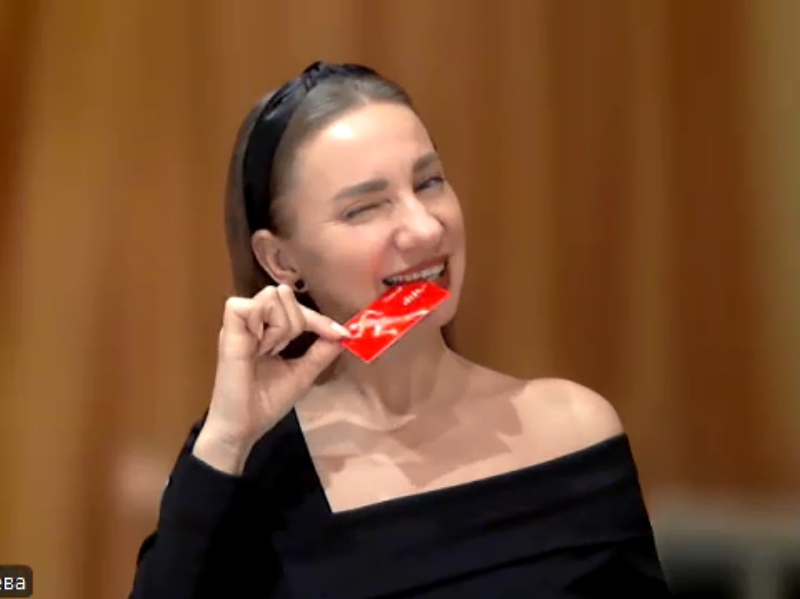 На фото автор Дзен-канала, Ирина Князева, карьерный консультант №1 по мнению ведущего отраслевого сервиса HRTIME.