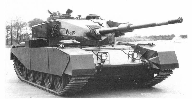 Прототип танка FV4202 собственной персоной. Фотография в свободном доступе.