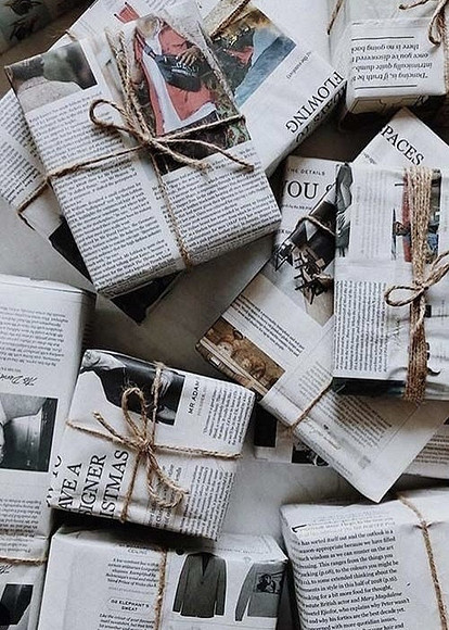     Как упаковать подарок, если нет оберточной бумаги: 7 идей + техника фурошики
