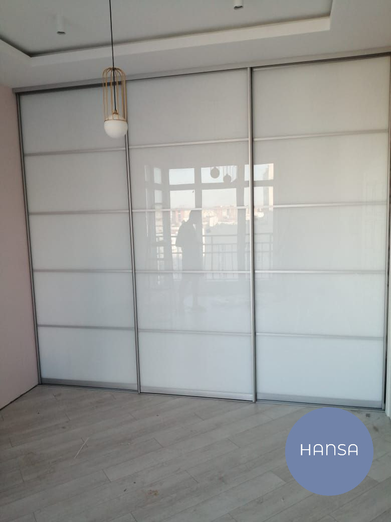 Встроеный шкаф-купе от компании Hansa Mebel