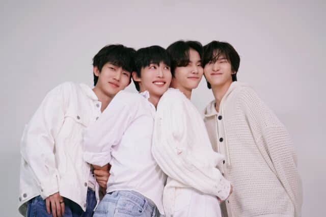    Слева направо: участники 1VERSE Сок, Хёк, Айто и Кенни