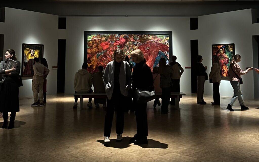 Листайте вправо, чтобы увидеть больше изображений