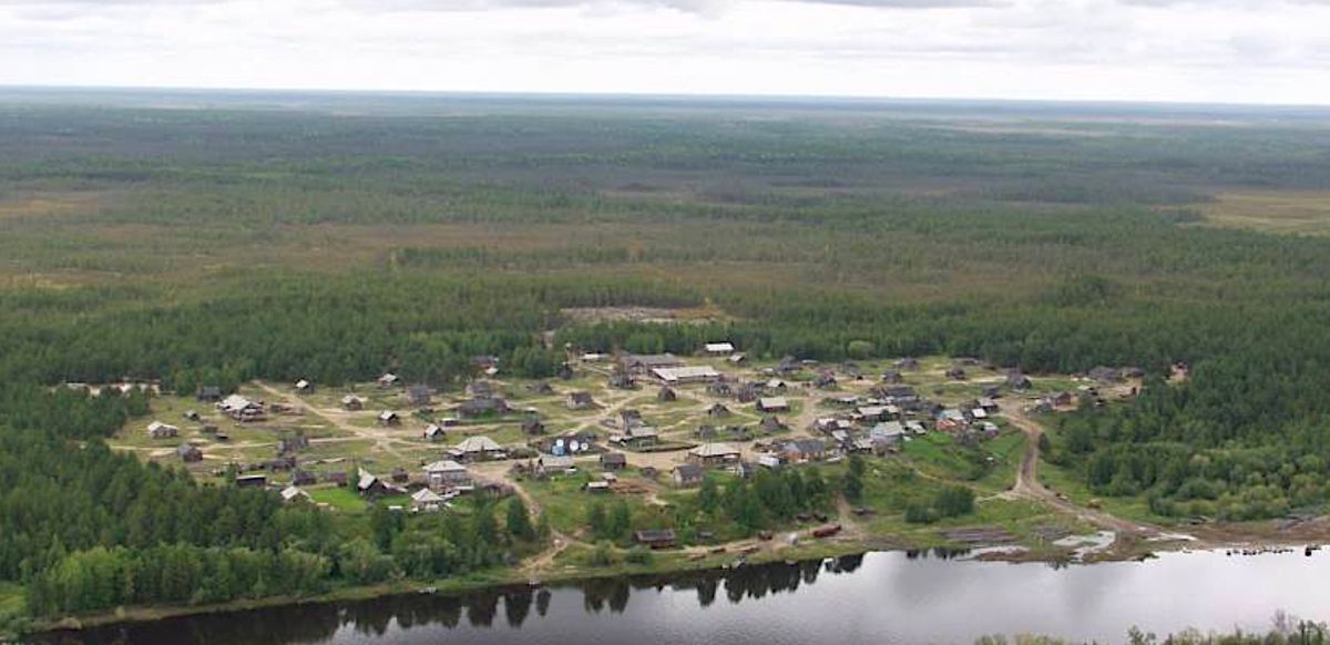Родина одной из победительниц конкурса — удалённое труднодоступное селькупское село Ратта. Источник: архив panoramio / komandirovka.ru