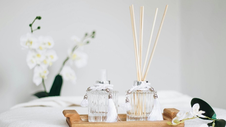 Как убрать запах сигарет в квартире: 9 методов борьбы со свежим и въевшимся дымом