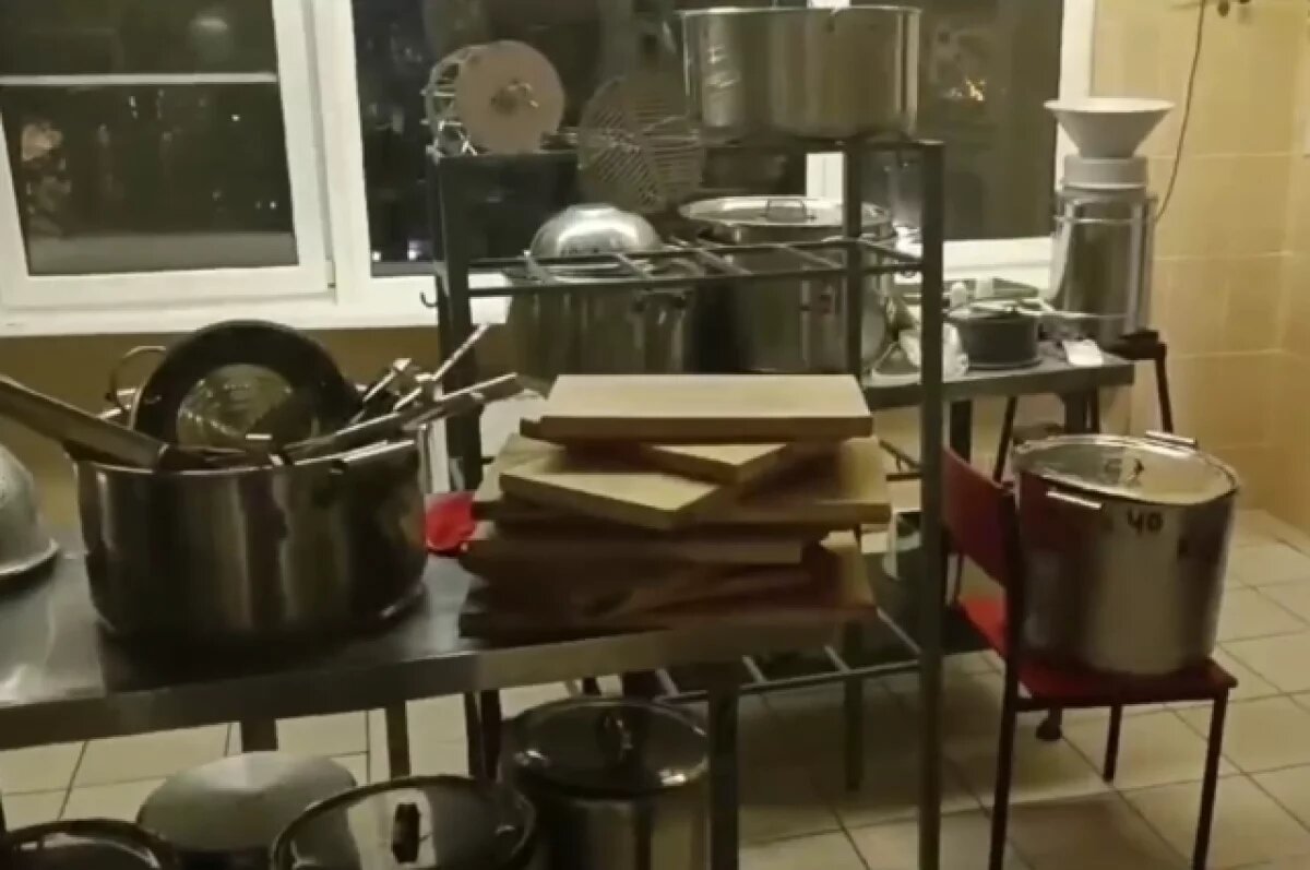    В Петербурге выявили массовое отравление рыбой в известной сети ресторанов