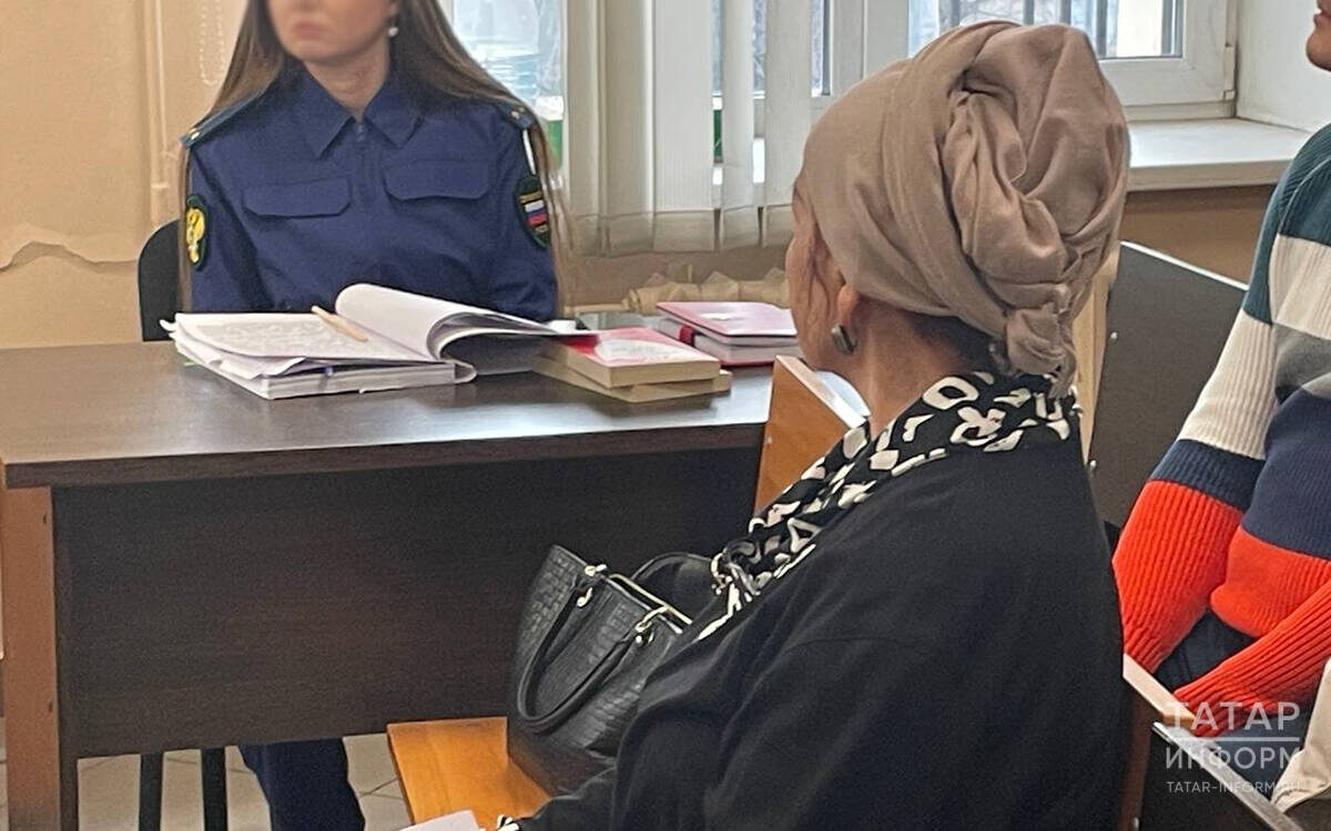 Вахитовский суд в Казани рассмотрел дело Гульноры Джамоловой, которая помогала мигрантам сдавать экзамен по русскому языку. Фото: © Дмитрий Шатров / «Татар-информ»