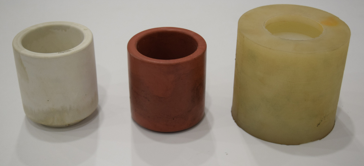 Из силиконовых форм можно изготавливать пустотелые изделия из бетона под мрамор или гранит по технологии Систром.