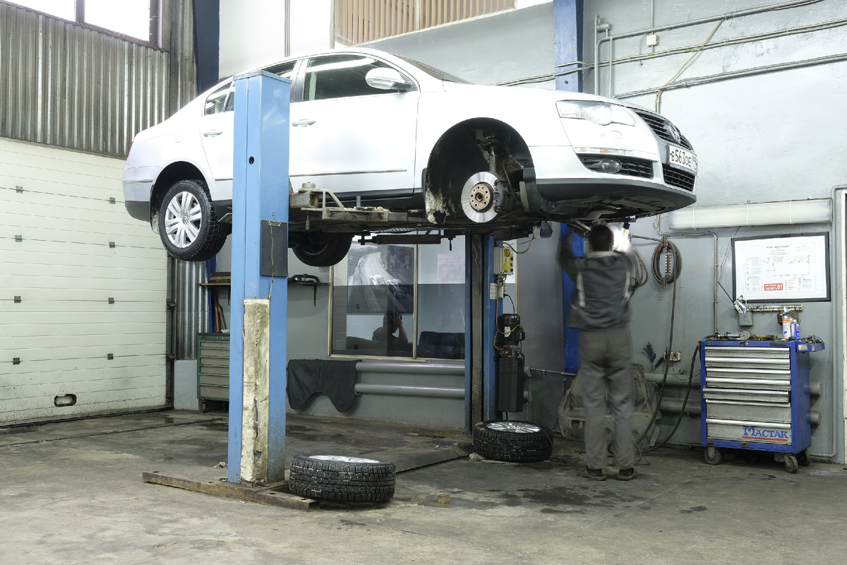 Винтовой подъемник. Источник изображения: Vereshchagin Dmitry / www.shutterstock.com/ru