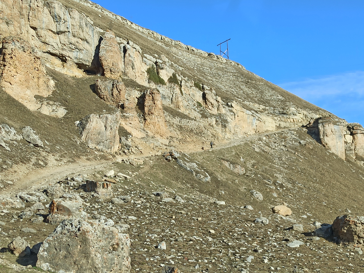 вот там вдали идет Вадим