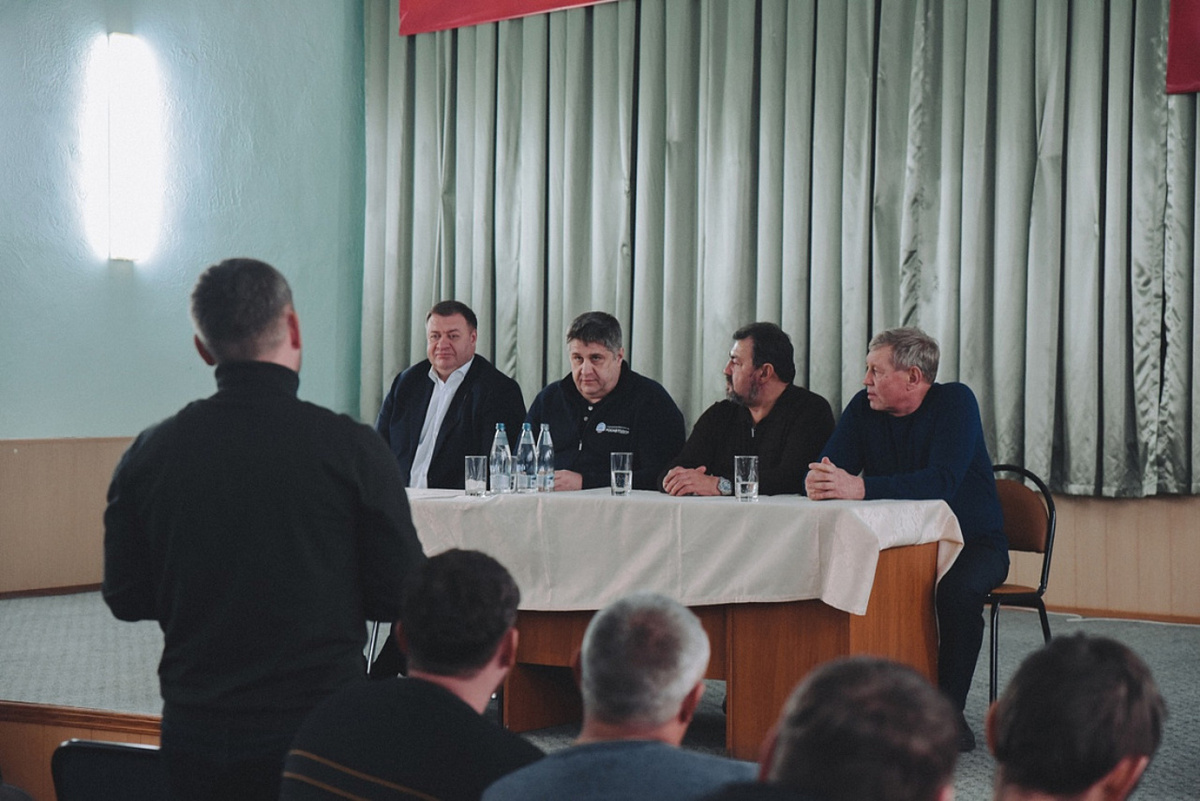    В Курске работникам Суджанского ДРСУ №2 рассказали о мерах поддержки