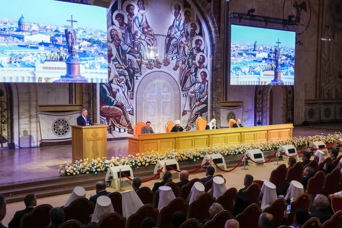    Беглов: сохранение духовно-нравственных ценностей остаётся в приоритете