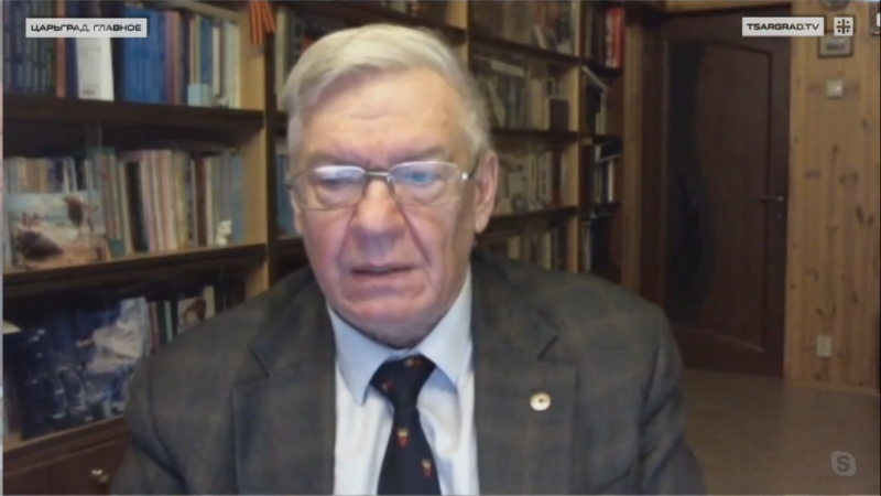    Владимир Васильев считает, что, несмотря на публичное признание поражения, демократы готовят удар по Дональду Трампу. А сам республиканец тем временем вынашивает план мести. Фото: Царьград