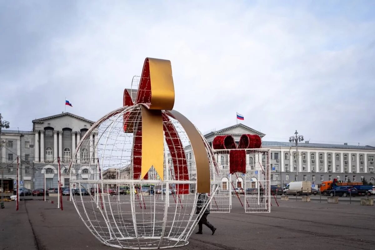    Сэкономленные на украшении Курска деньги направят на поддержку переселенцев