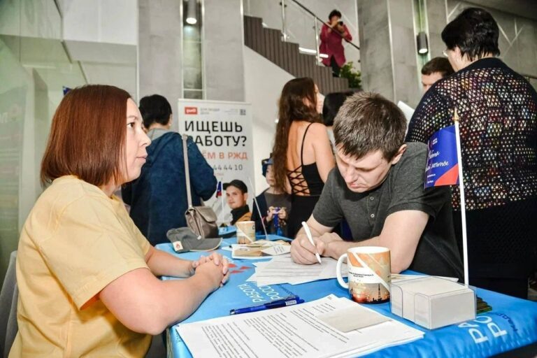    С 2025 года Оренбуржье включается в реализацию нового нацпроекта «Кадры» Кристина Просвиркина