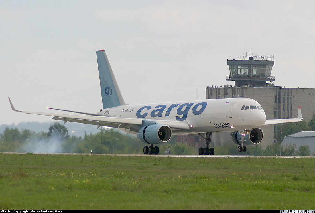 Tu-204C Aviastar-Tu Cargo Посадка в Жуковском(UUBW)