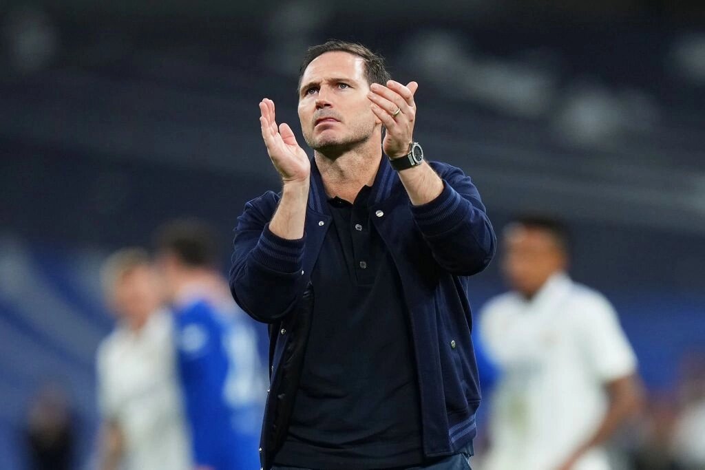 Frank lampard. Лэмпард 2. Фрэнк лэмпард тренер. Лэмпард 2. Лэмпард 2.