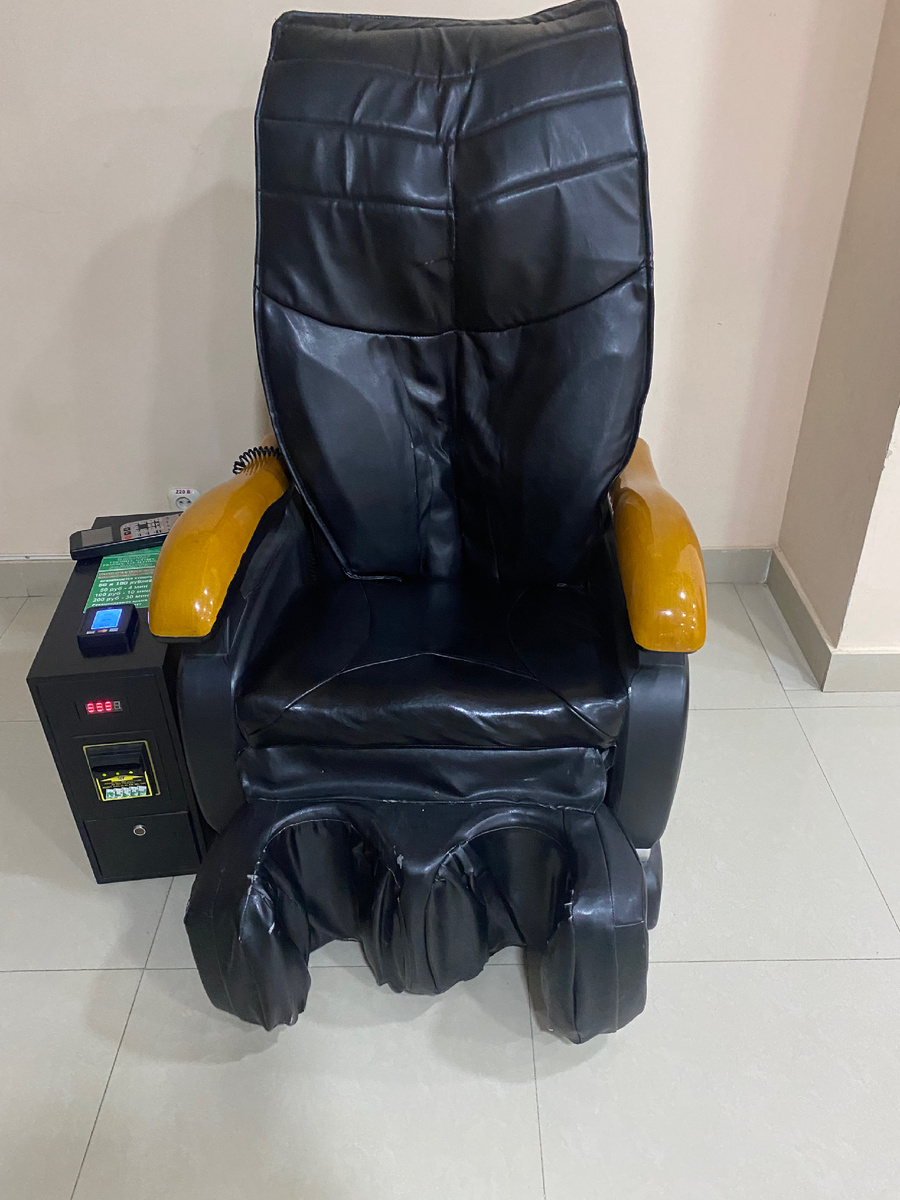 Это не то кресло, на втором этаже серьёзнее аппарат