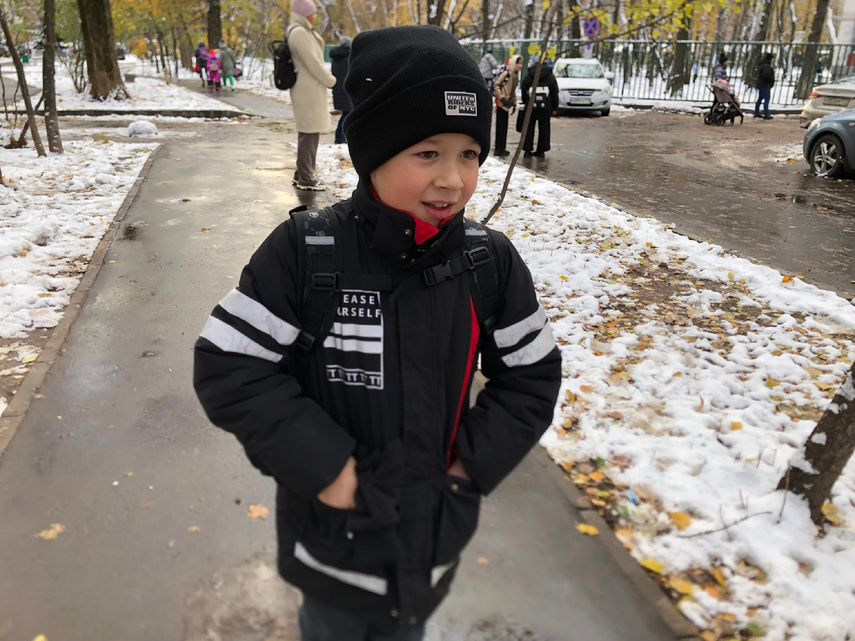 По пути из школы с Сашей ;)