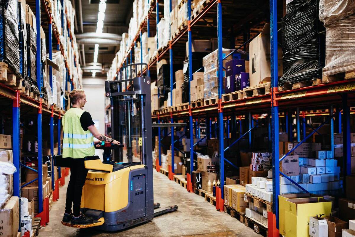 Почему аренда склада – ключ к успешной логистике