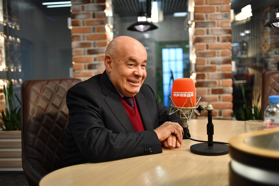    Михаил Швыдкой Иван МАКЕЕВ