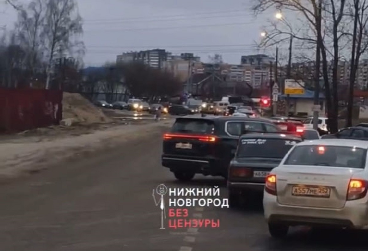    Сотни людей опоздали на работу и учёбу