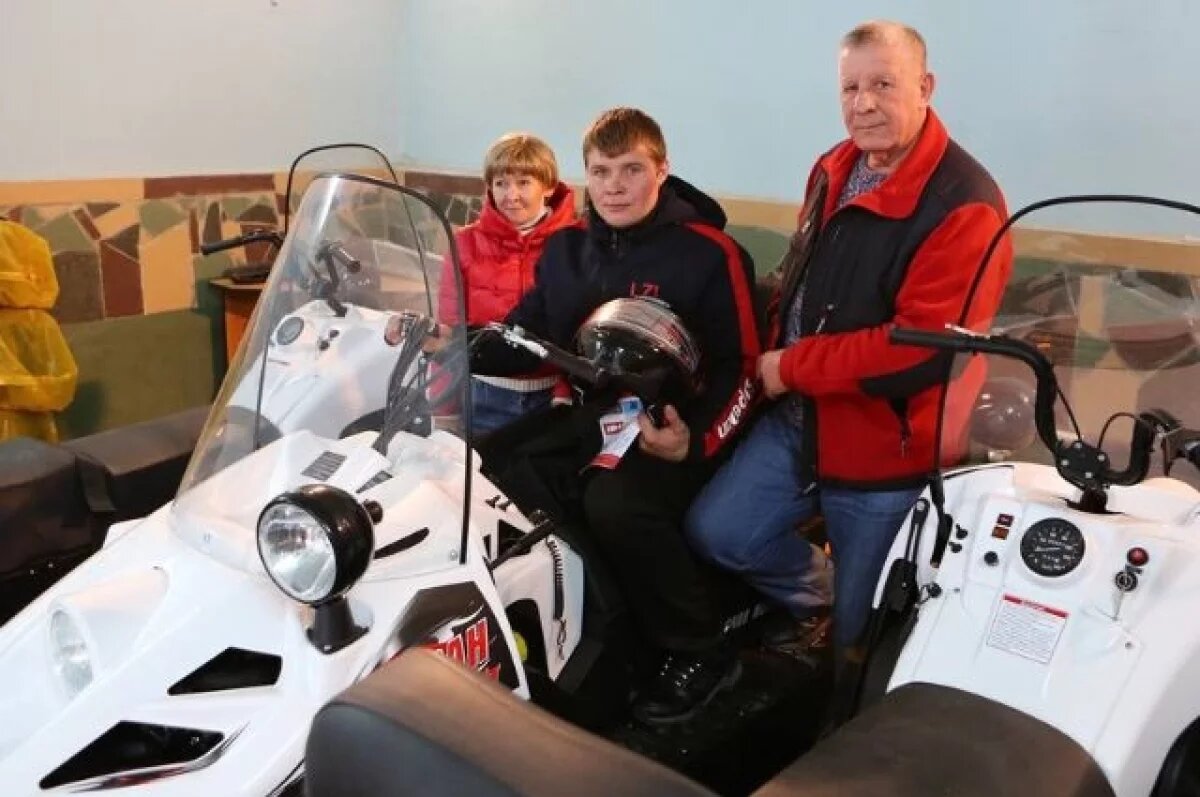    Сенатор Ледков оценил поддержку манси властями Среднего Урала