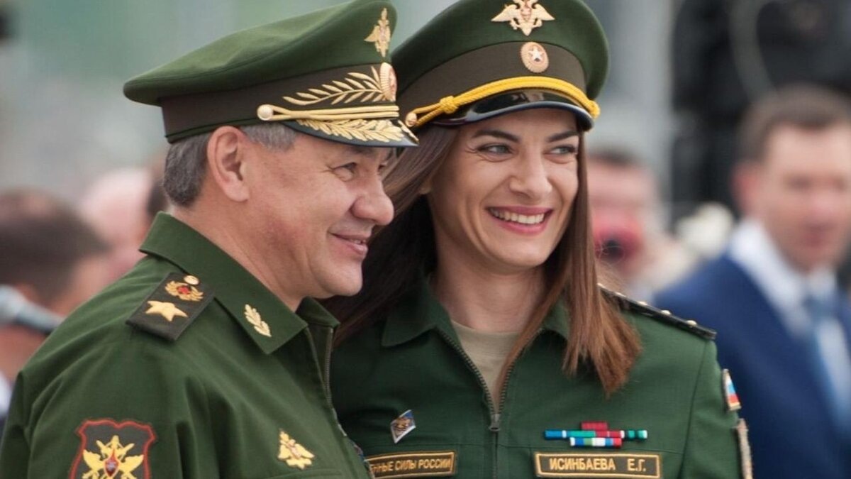 Вот звание у Исинбаевой не вижу. Фото Яндекс.Картинки. 