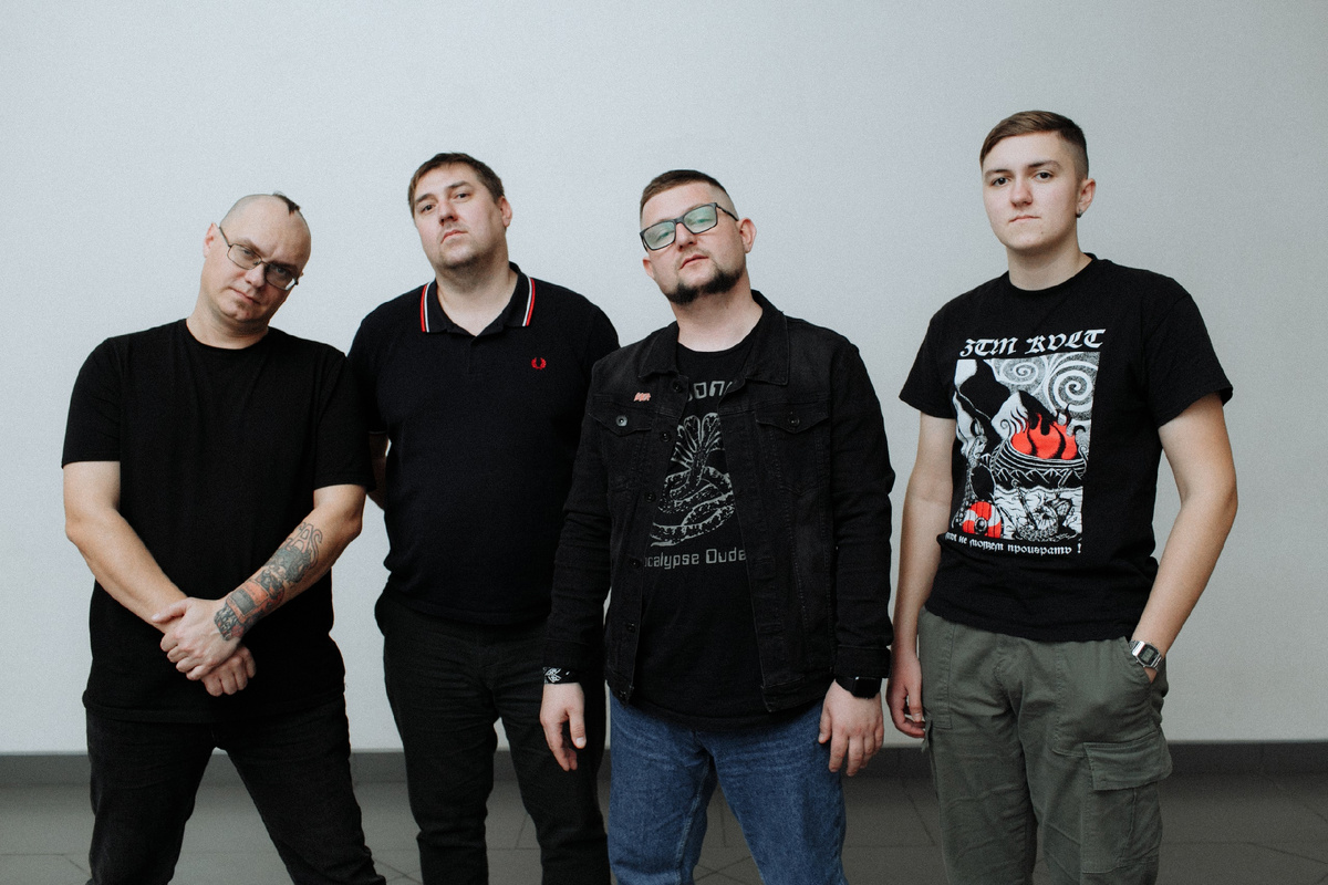 Группа УДОВЛЕТВОРИТЕЛЬНОЕ ПОВЕДЕНИЕ (Барнаул). Олег Ядрышников, Иван Горбунов, Максим Калинин, Артем Винокуров. Фото из архива Максима Калинина