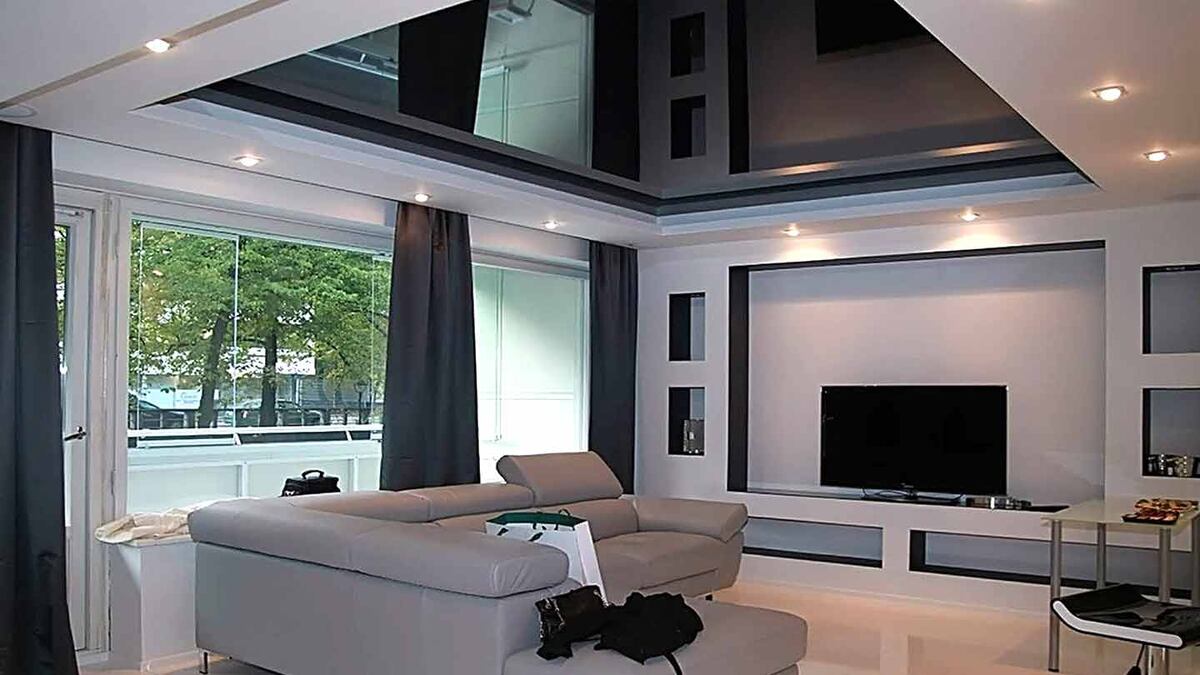 черный потолок смотрится эффектно