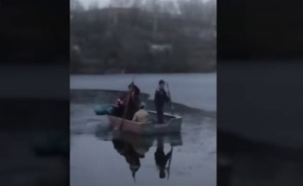    Спасательная операция на пруду в поселке Касиновский Курска прошла успешно