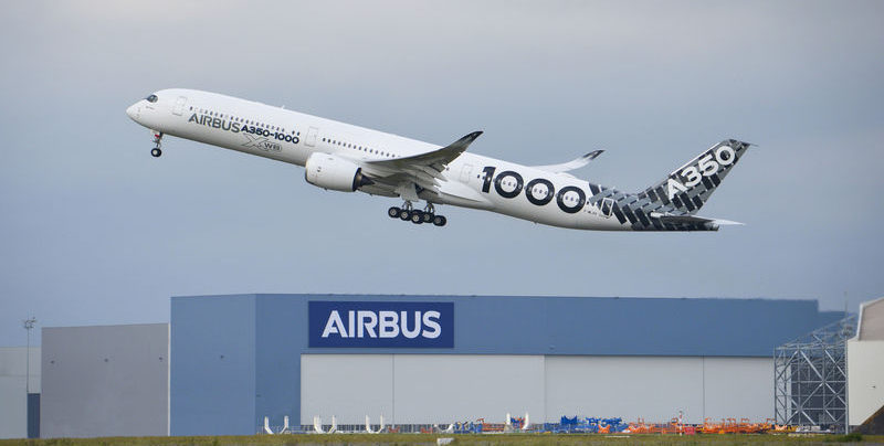 A350-1000 взлетает из Тулузы в ходе испытательного полета. Фото: Airbus
