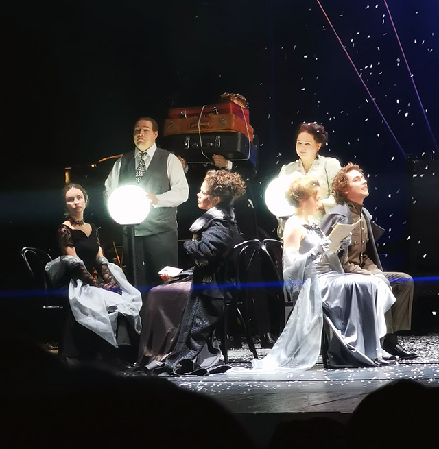 Спектакль-дайджест «Анна Каренина» в Тверском театре драмы вызывает много споров