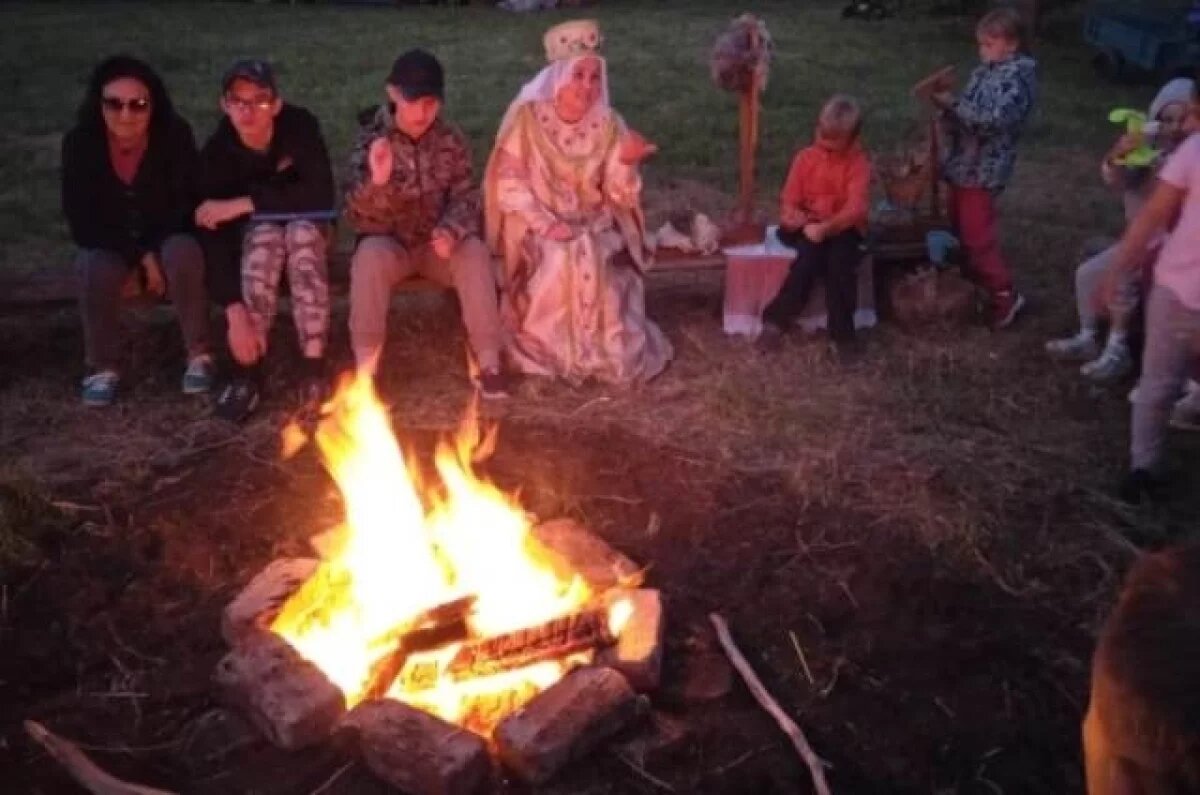    В Тюмени аниматору на детских праздниках предлагают до 2000 рублей в час
